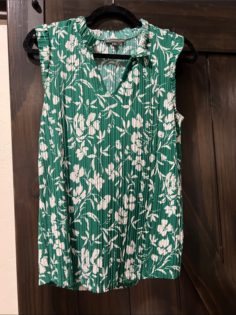 Adrianna Papell Green and White Floral Pleated Sleeveless Top